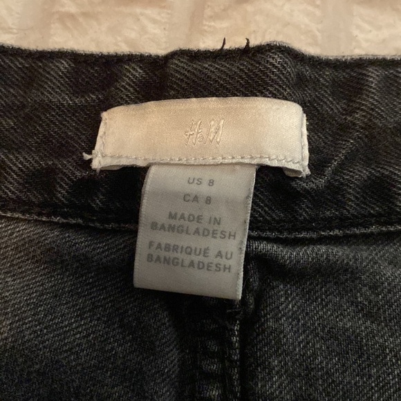 H&M High Waisted Ankle Length Mom Jean - Picture 5 of 8